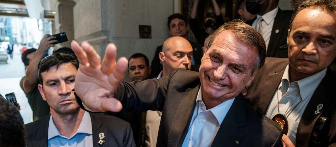 «Θα είμαι ο τελευταίος Βραζιλιάνος που θα εμβολιαστεί»: Ο Ζ.Μπολσονάρο απορρίπτει τα υγειονομικά διαβατήρια